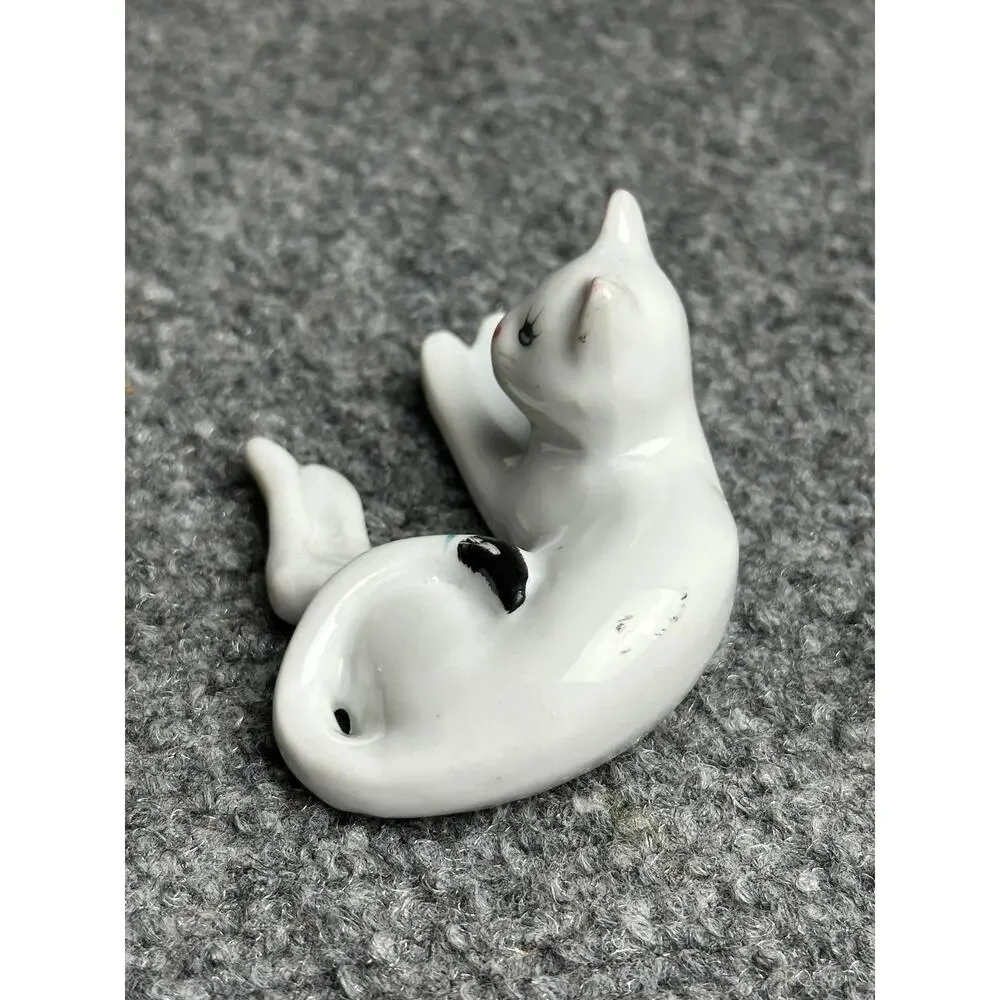 Vintage miniature white ceramic Persian Cat laying down reclined Japan 3” mini